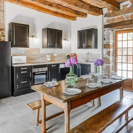 Beautiful With Pool In Teillots, Cleaning Included Teillots