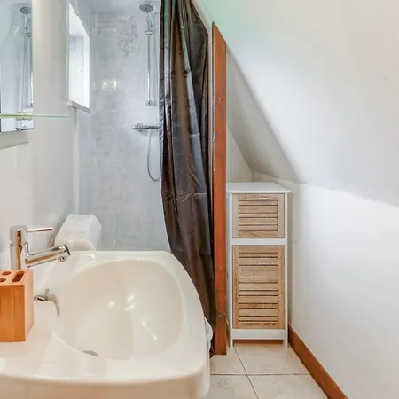 Holiday home Beautiful With Pool In Teillots, Cleaning Included Teillots