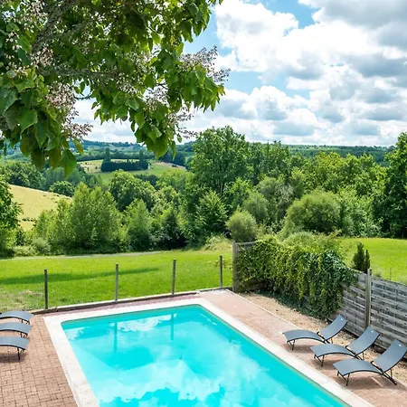 Beautiful With Pool In Teillots, Cleaning Included Holiday home